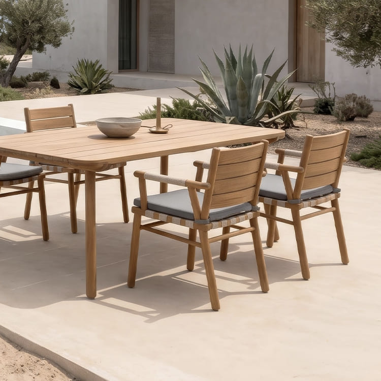 uz folding table.220