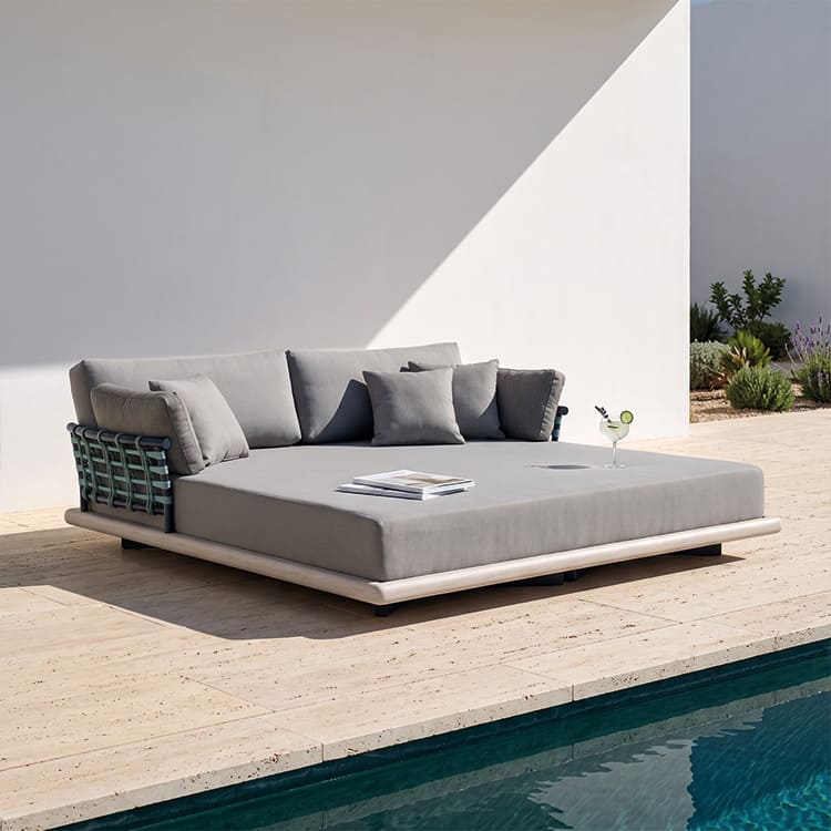 manle double daybed