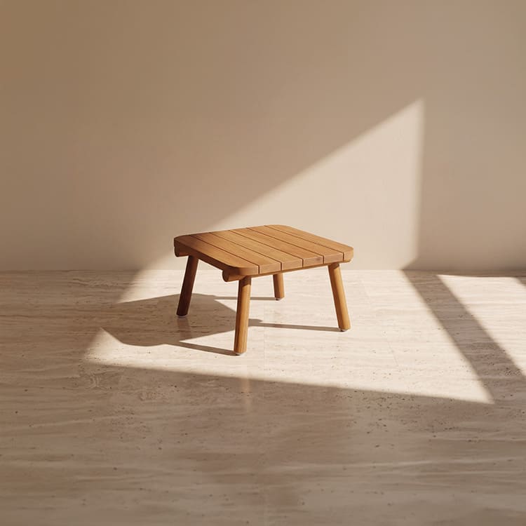 uz side table.62