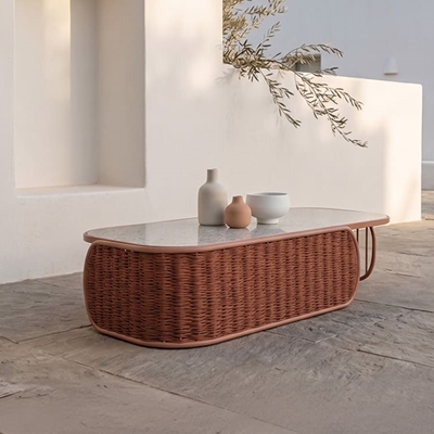 ova coffee table.rope / ment